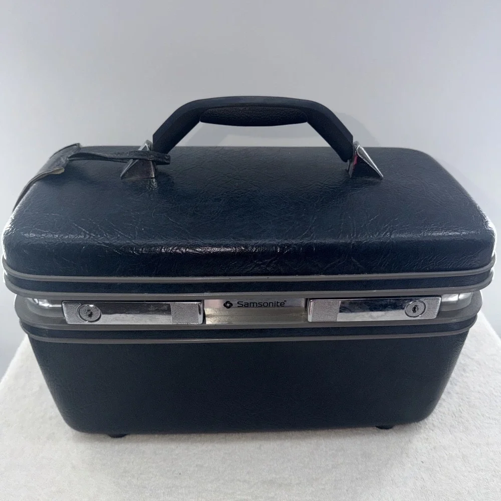 Samsonite Vanity Train Case with 2 Keys, Vintage Navy Blue With Tag Attached